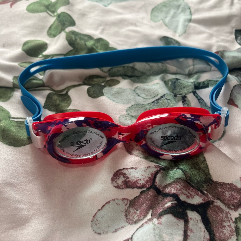 Speedo Kids Swim Goggles Red Purple Blue‎ Camo Clear Lens Adjustable Strap